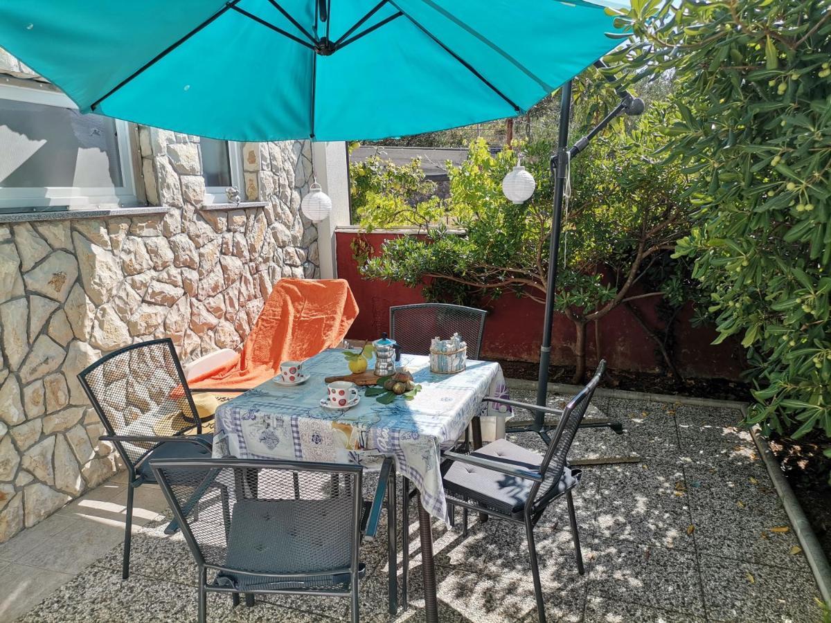 Apartments Relax Punat Ngoại thất bức ảnh